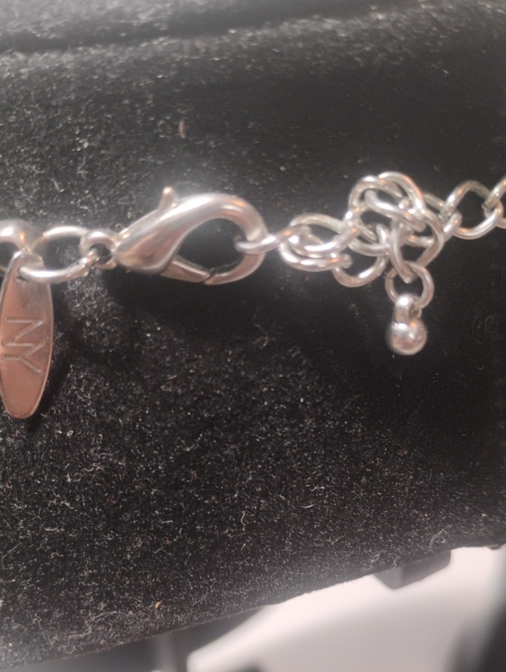 Georgeous Silver Necklace & Bracelet - Picture 4 of 6